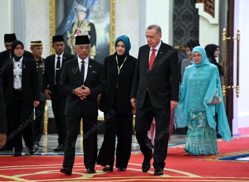 AL-SULTAN ABDULLAH RI'AYATUDDIN AL-MUSTAFA BILLAH SHAH