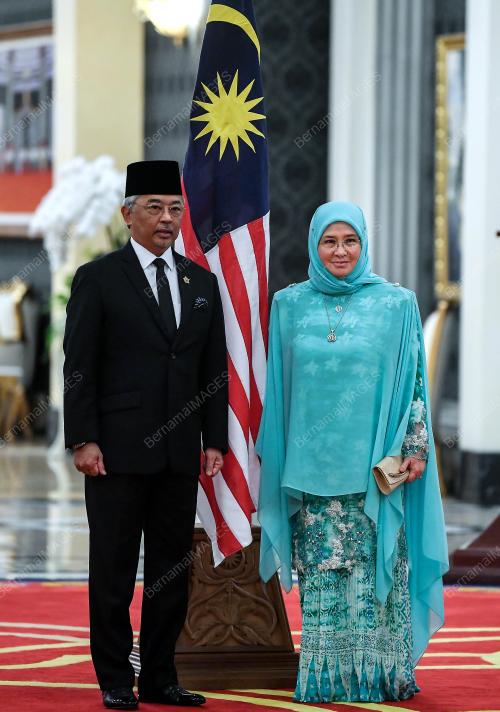 AL-SULTAN ABDULLAH RI'AYATUDDIN AL-MUSTAFA BILLAH SHAH