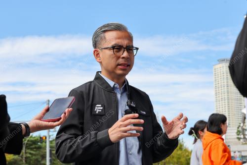 FAHMI FADZIL