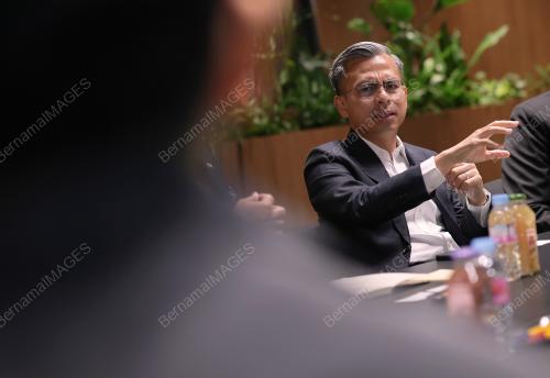 FAHMI FADZIL