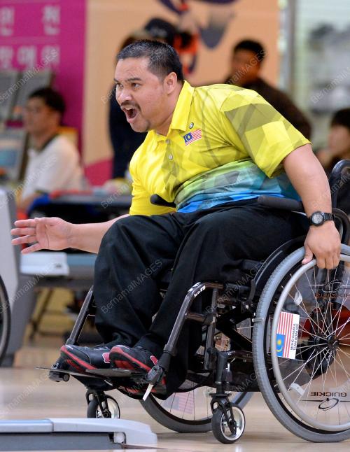KOR03_20102014_TENPIN_BOWLING