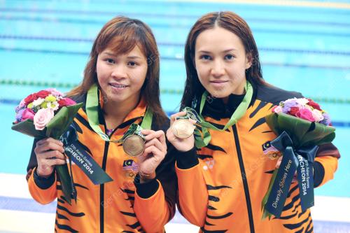 KOR03_30092014_DIVING
