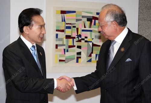 MOHD NAJIB TUN ABDUL RAZAK