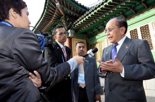DR. RAIS YATIM