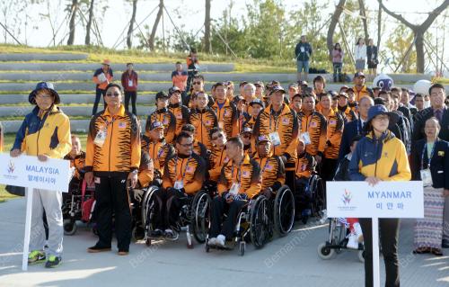 KOR05_14102014_PARA_ASIA