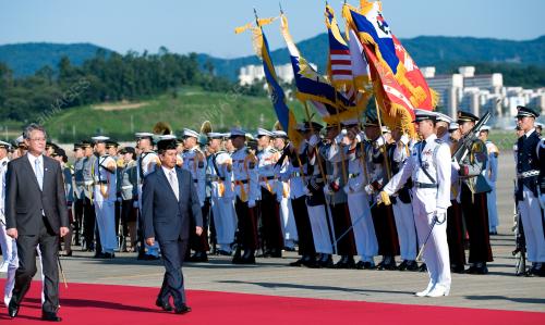 TUANKU MIZAN ZAINAL ABIDIN