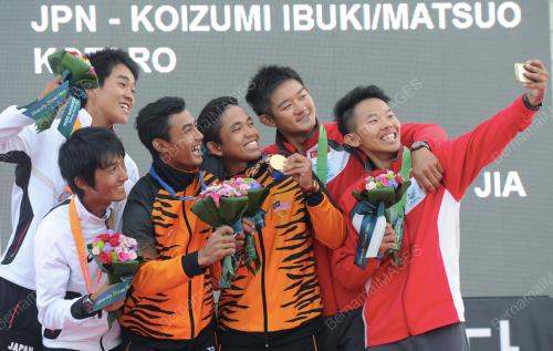 KOR08_01102014_SAILING