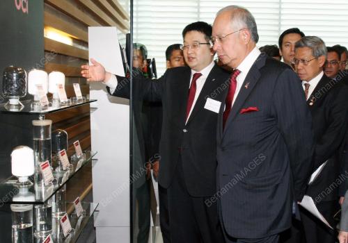 DATUK SERI NAJIB TUN ABDUL RAZAK
