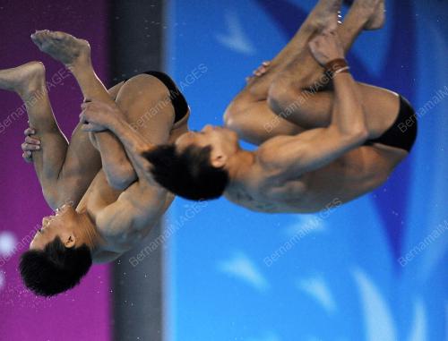 KOR08_29092014_DIVING