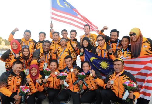 KOR09_01102014_SAILING