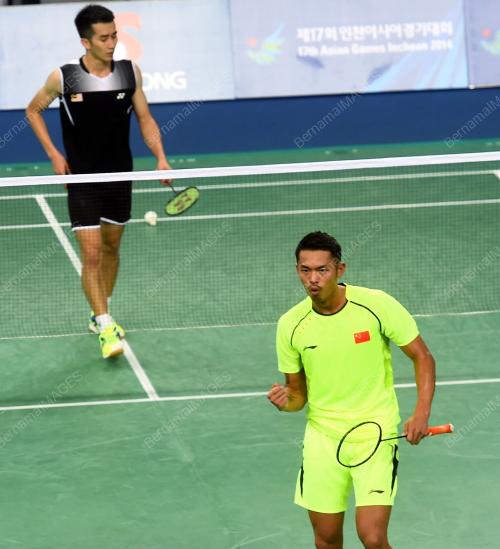 KOR11_22092014_BADMINTON