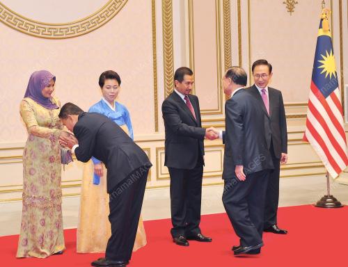 TUANKU MIZAN ZAINAL ABIDIN