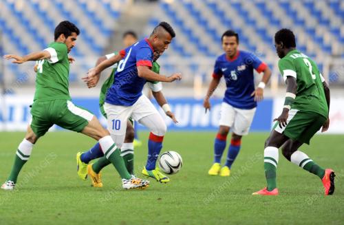 KOR14_21092014_FOOTBALL