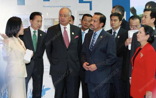 NAJIB TUN RAZAK