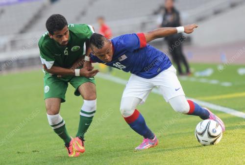 KOR15_21092014_FOOTBALL