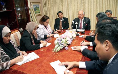 NAJIB TUN RAZAK