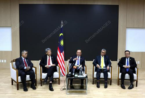 DATUK SERI ANWAR IBRAHIM