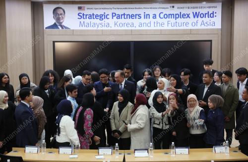 DATUK SERI ANWAR IBRAHIM