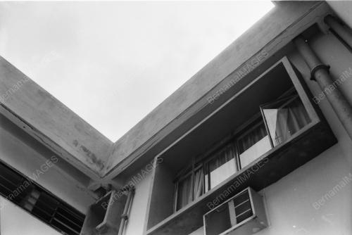 KT10_26012015_BAGUNAN_RETAK