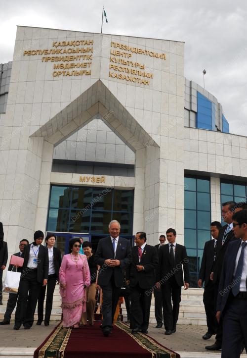 DATUK SERI NAJIB TUN RAZAK