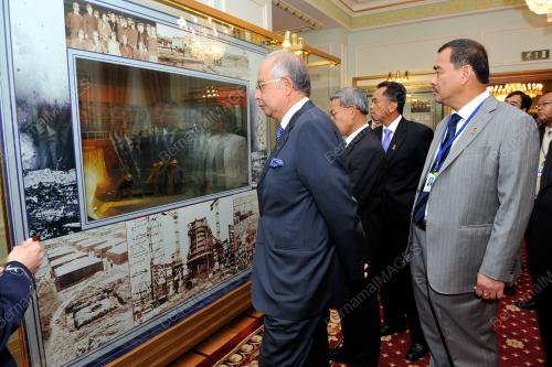 DATUK SERI NAJIB TUN RAZAK