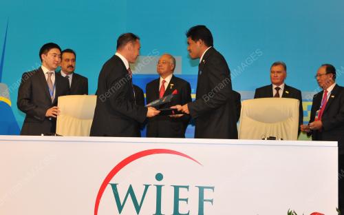 DATUK SERI MOHD NAJIB TUN RAZAK