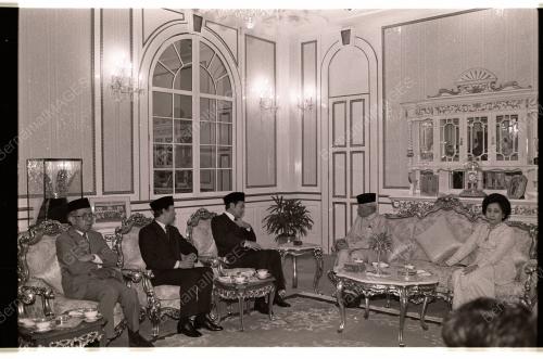 KabinetBaruAngkatSumpah_08_30041982