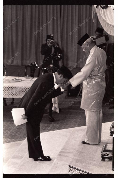 KabinetBaruAngkatSumpah_16_30041982