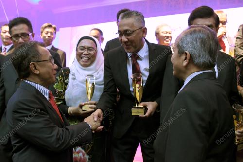 L69_16112017_ANUGERAH_KESELAMATAN_BN201711141352