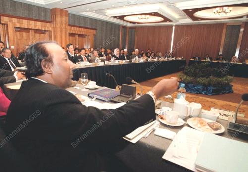 LA01-03_02_2001_DATUK_KADIR_19012016