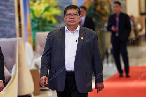 TAN SRI JOHARI ABDUL
