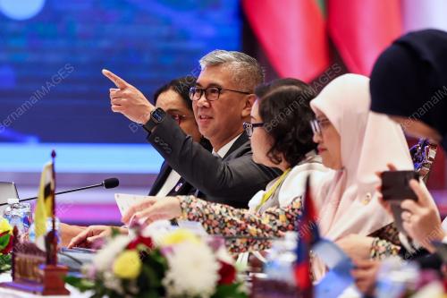 TENGKU DATUK SERI ZAFRUL ABDUL AZIZ