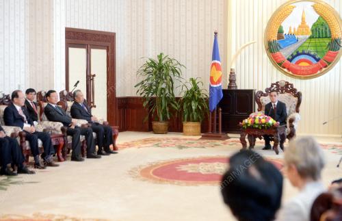 LAO03_12092014_KUNJUNGAN_HORMAT