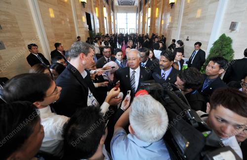 LAO07_06112012_ASEM