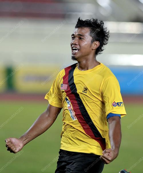 LAO11_13122012_BOLA