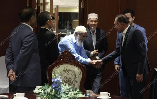 DATUK SERI ANWAR IBRAHIM