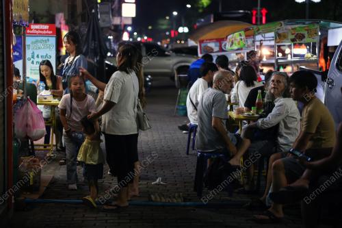 PASAR MALAM VIENTIANE