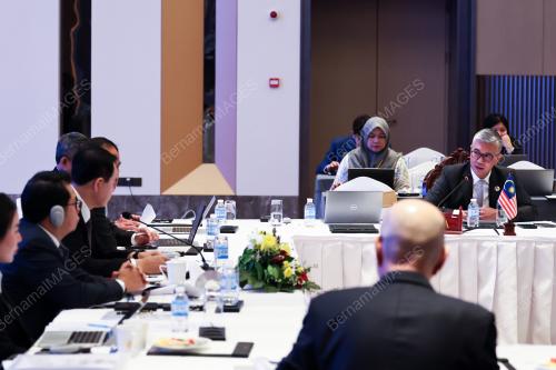TENGKU DATUK SERI ZAFRUL ABDUL AZIZ