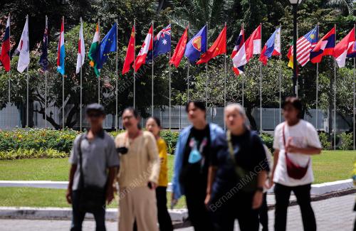 TUGU PERINGATAN PATUXAY