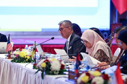 TENGKU DATUK SERI ZAFRUL ABDUL AZIZ