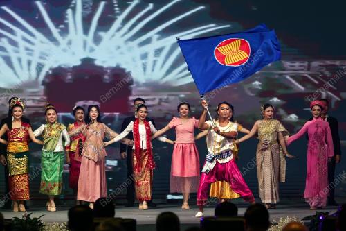 SIDANG KEMUNCAK ASEAN KE - 44
