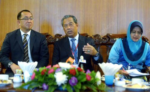 LAO18_12092014_SIDANG_MEDIA