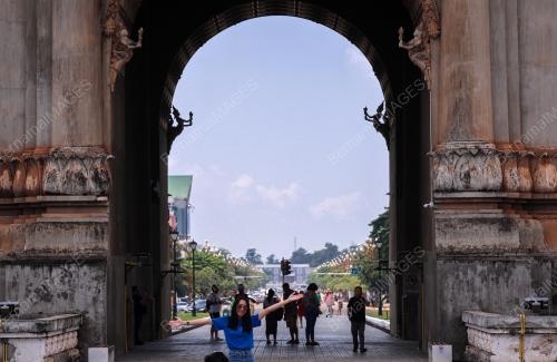 TUGU PERINGATAN PATUXAY