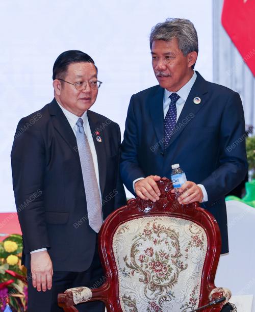 DATUK SERI MOHAMAD HASAN
