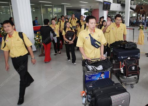 LAOS01_051209_ARRIVE