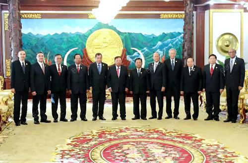 LAOS02_17112016_DEFENCE