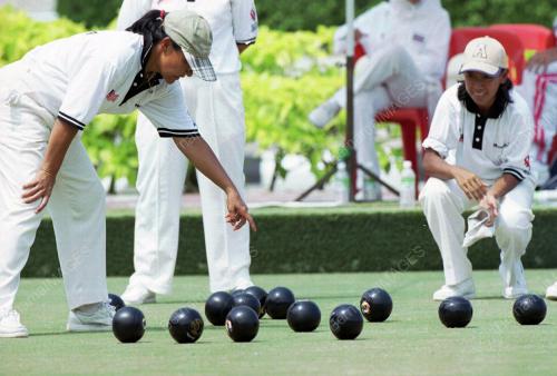 LB01-13_09_2001_LAWN_BOWLS_02022016