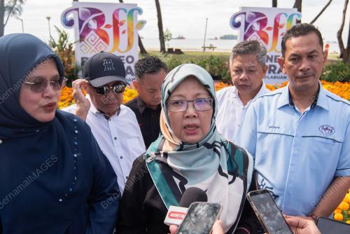 DATUK SERI DR ZALIHA MUSTAFA
