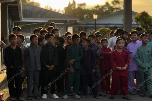 PROGRAM BERKHATAN