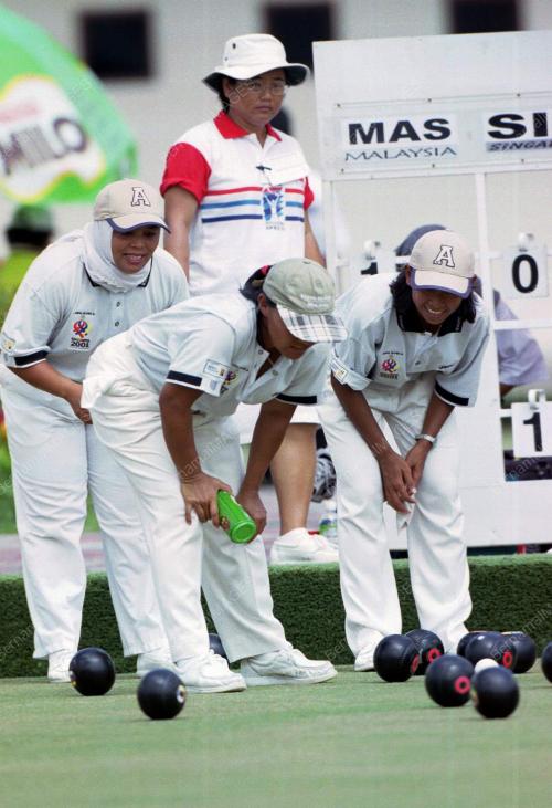 LB02-14_09_2001_LAWN_BOWLS_02022016